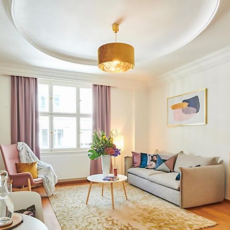Palace Dlouha Apartments - Old Town Prag Eksteriør billede